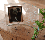 �����L�O�ɃK���X�G�b�`���O�t�H�g�t���[��